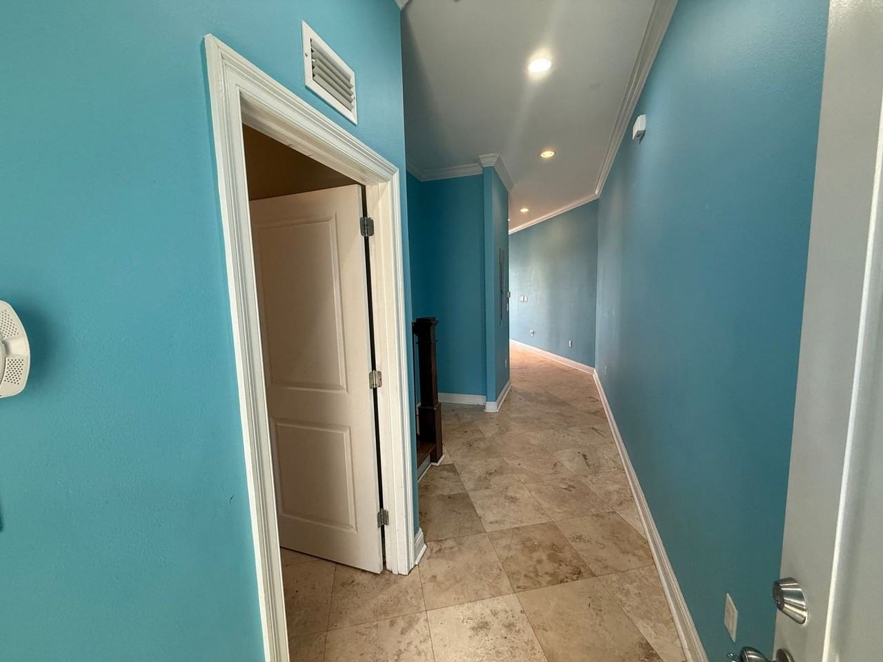 7282 Jacobs Trl - Photo 4 of 35