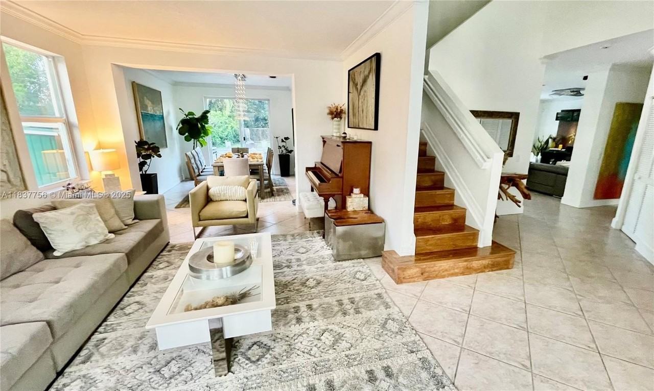 4093 Staghorn Lane - Photo 5 of 50