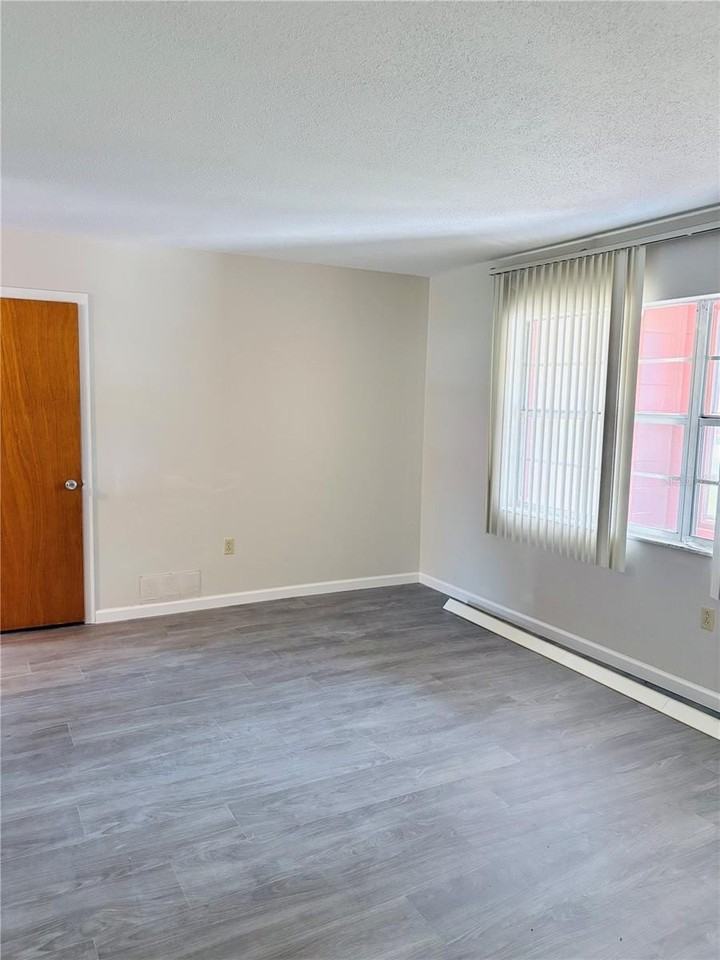 33 Spring Loop - Photo 4 of 28