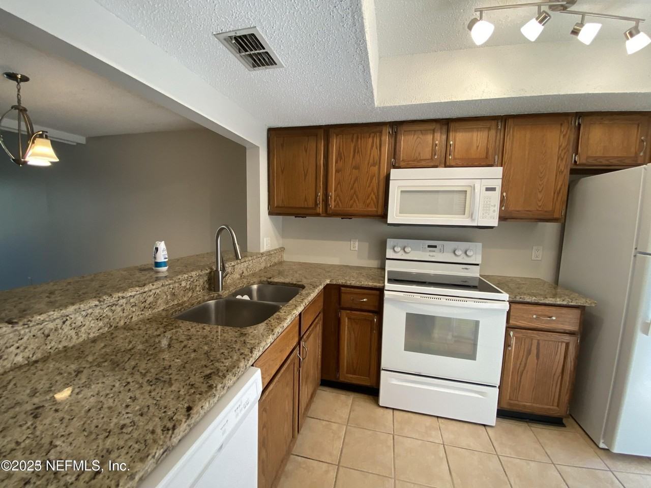 160 Cranes Lake Drive - Photo 2 of 15