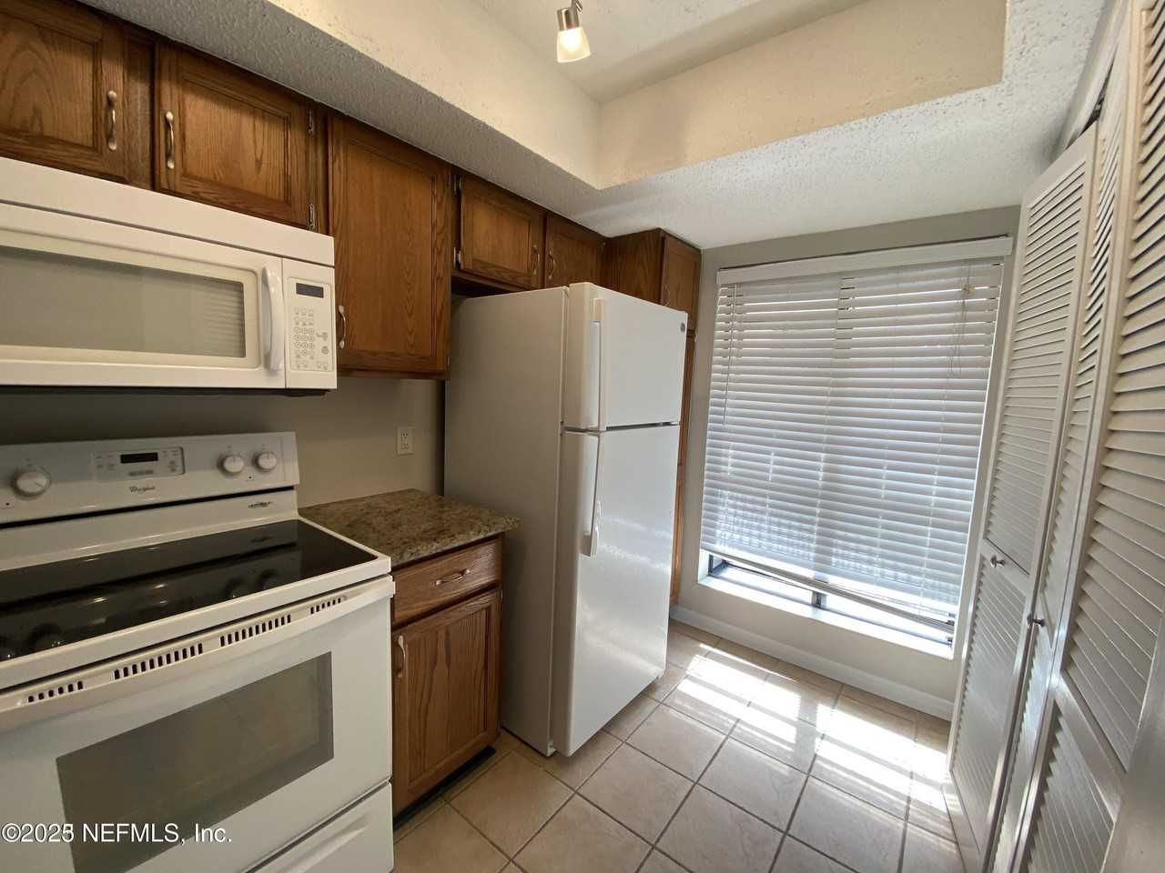 160 Cranes Lake Drive - Photo 3 of 15