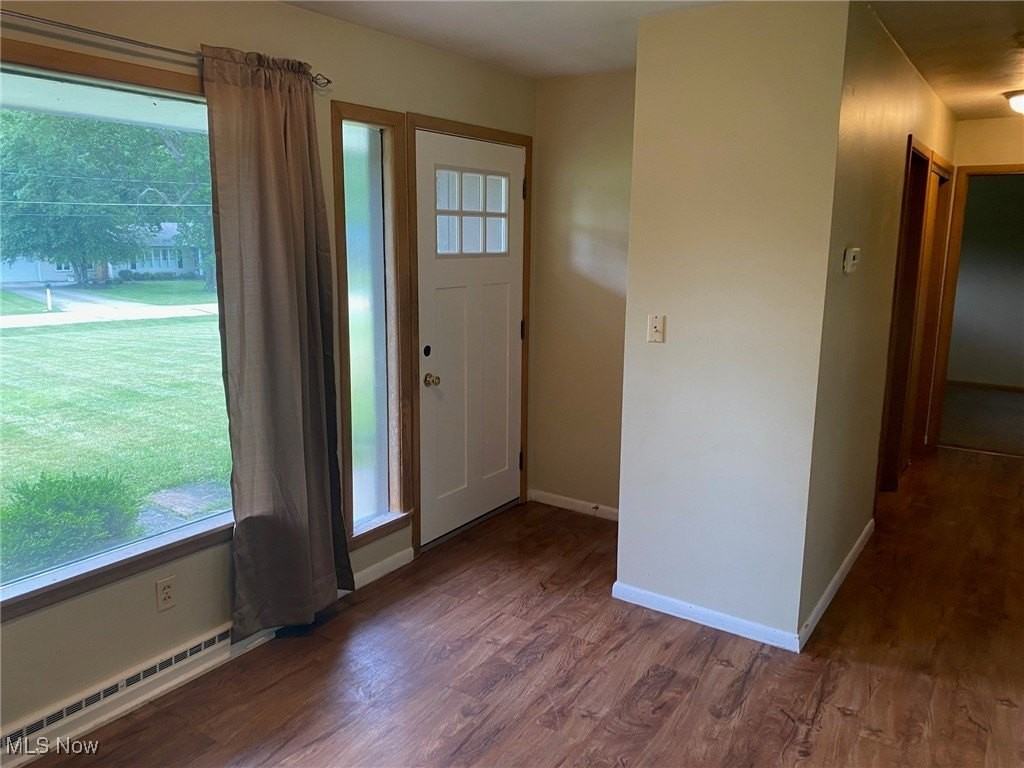 8260 Overlook Ave - Photo 3 of 15