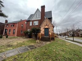 featured image of 3633 Tullamore Rd