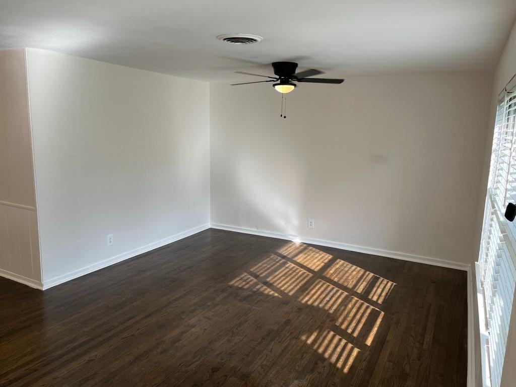 138 Vandenburg Dr - Photo 3 of 10