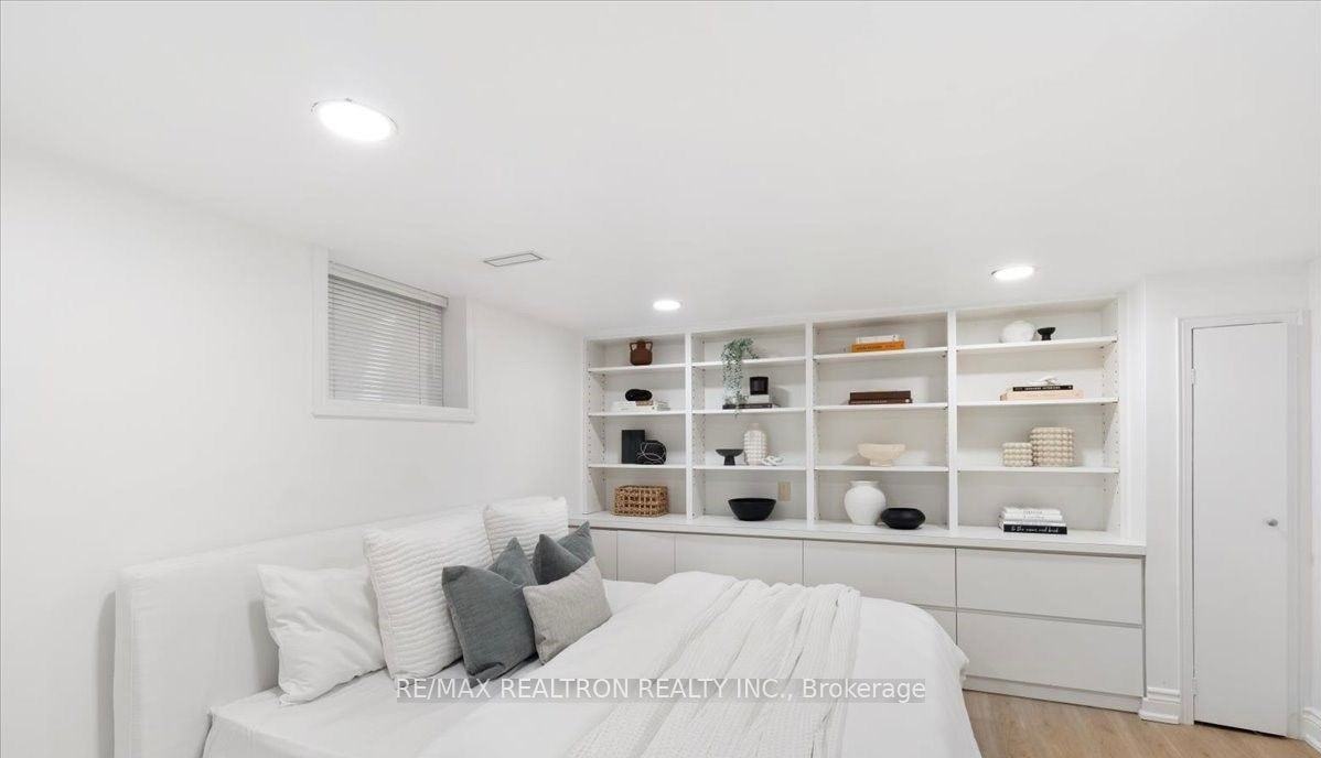 495 Saint Germain Avenue - Photo 7 of 24