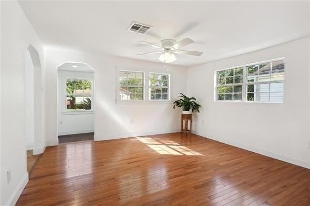 3920 Metropolitan St - Photo 5 of 14