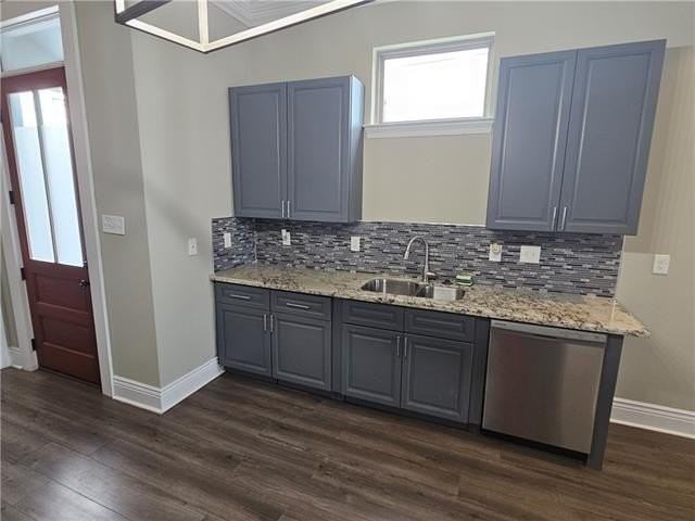 2401 S Saratoga St - Photo 5 of 26