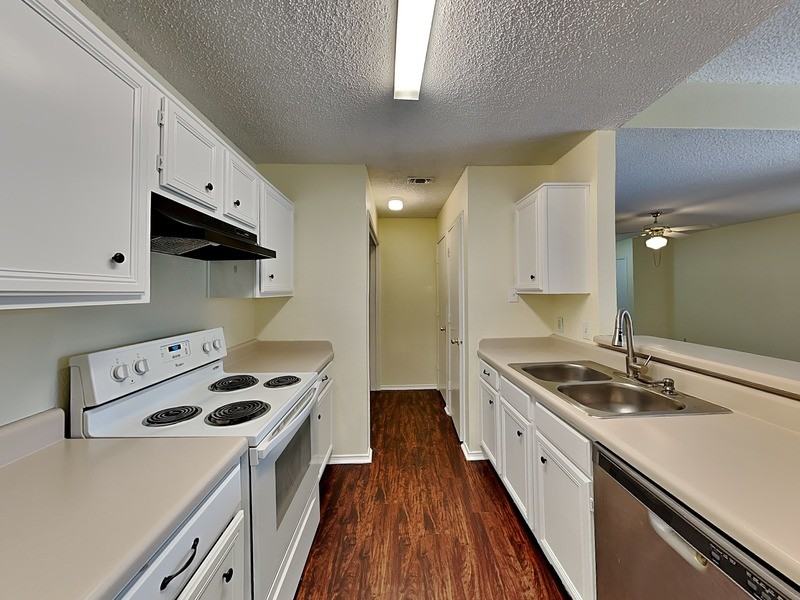 4509 Ebbtide Ct - Photo 4 of 16