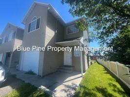 featured image of 2488 Prospect Dr #4
