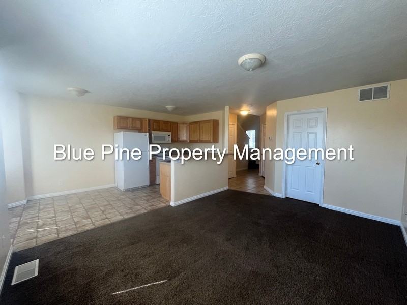 2488 Prospect Dr #4 - Photo 5 of 11