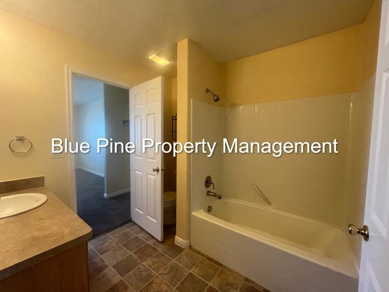 2488 Prospect Dr #4 - Photo 6 of 11
