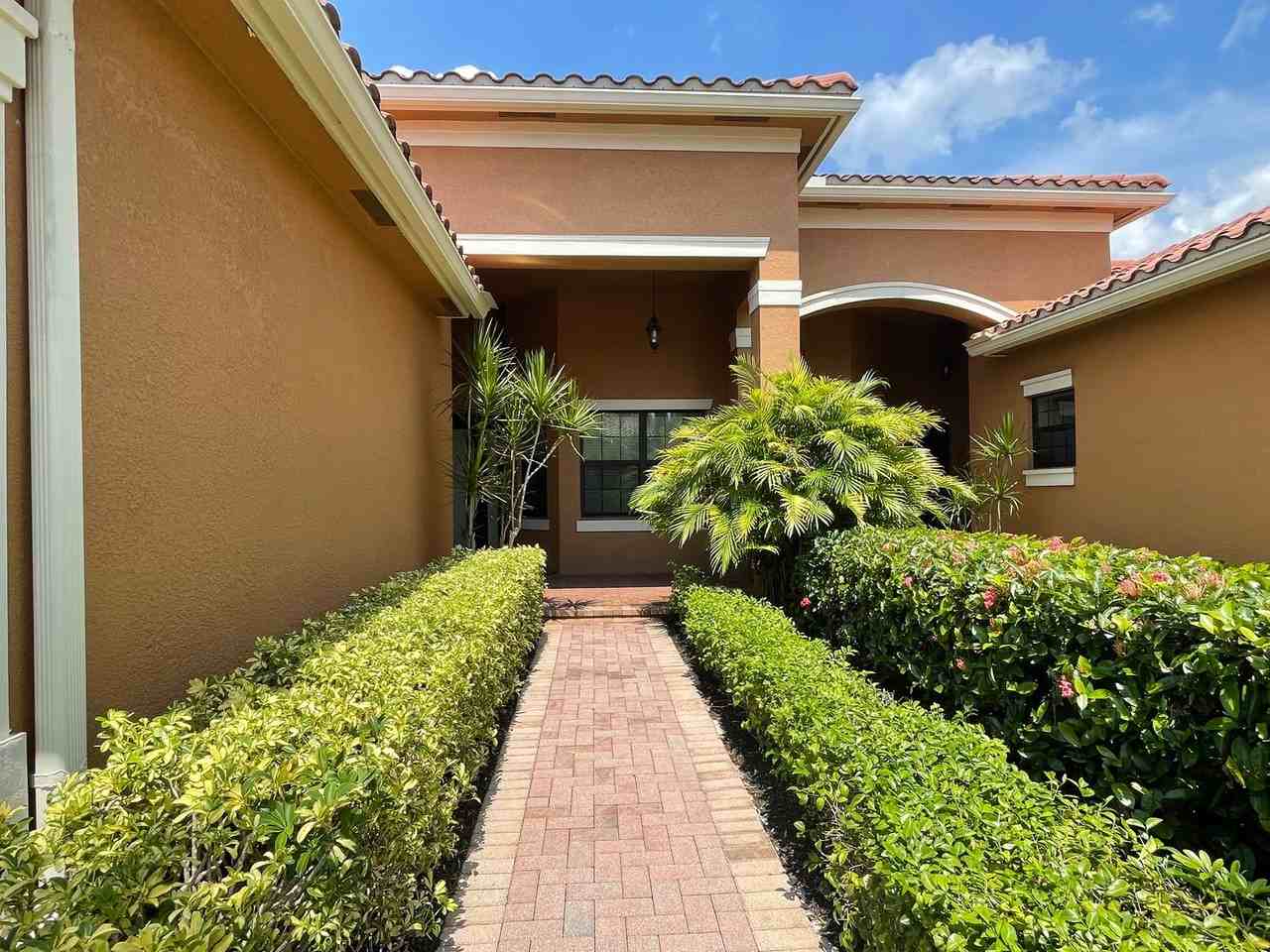 13548 Coronado Dr - Photo 2 of 33