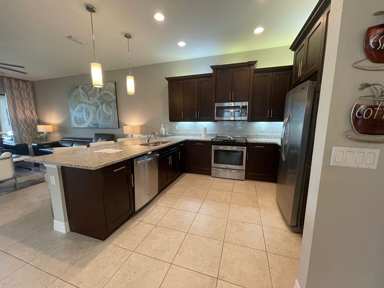 13548 Coronado Dr - Photo 6 of 33