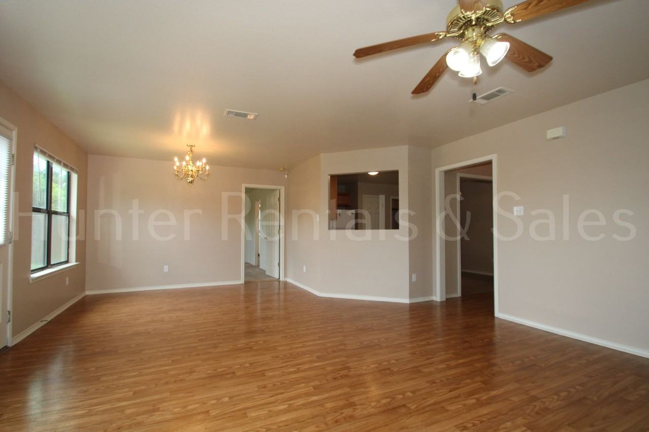 1209 Katelyn Cir - Photo 6 of 28