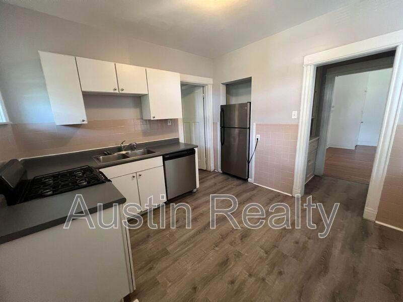 6041 Waterman Blvd #1NE - Photo 2 of 8