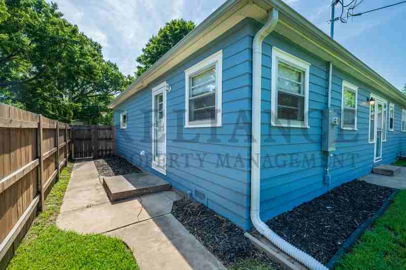 1847 N Richmond Ave - Photo 5 of 29