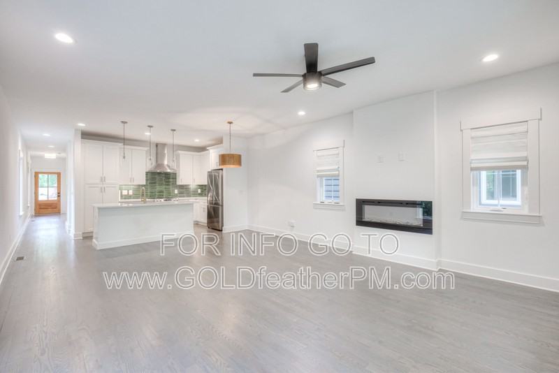 709B 23rd St - Photo 6 of 44