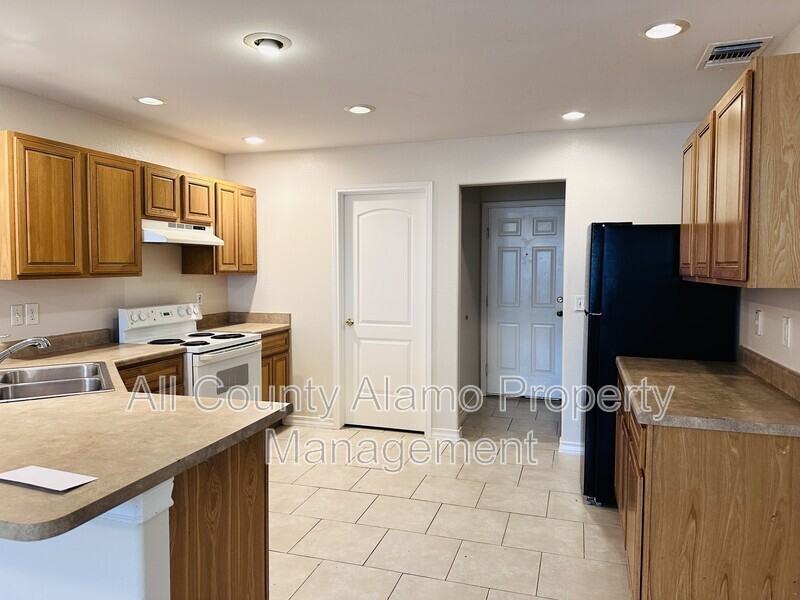 8127 Morning Grv - Photo 2 of 10