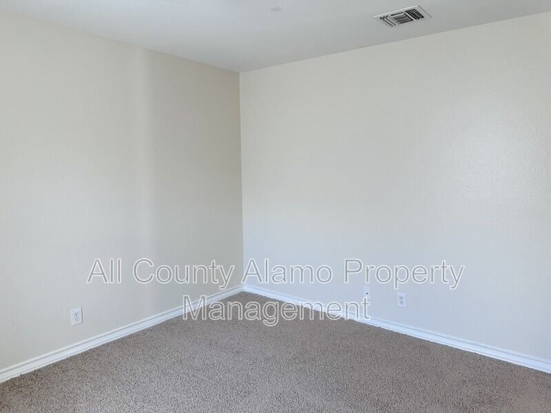 8127 Morning Grv - Photo 4 of 10