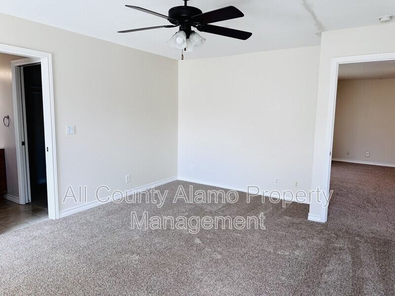 8127 Morning Grv - Photo 5 of 10