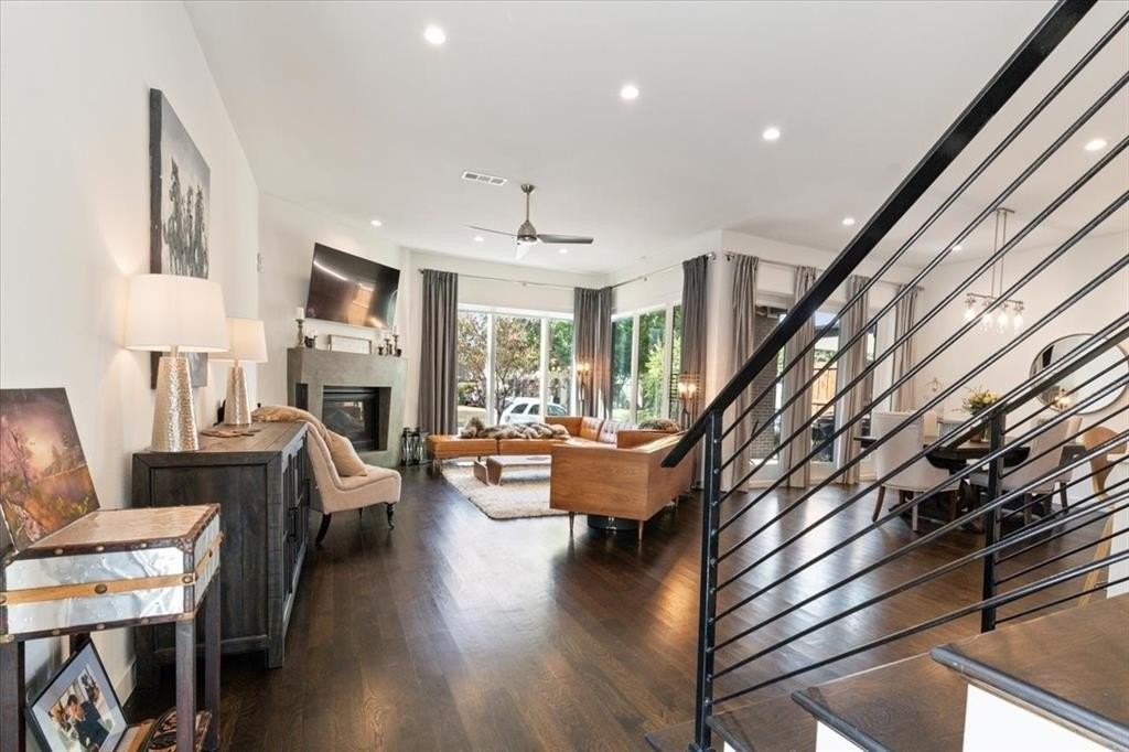 5135 Vickery Blvd - Photo 4 of 40