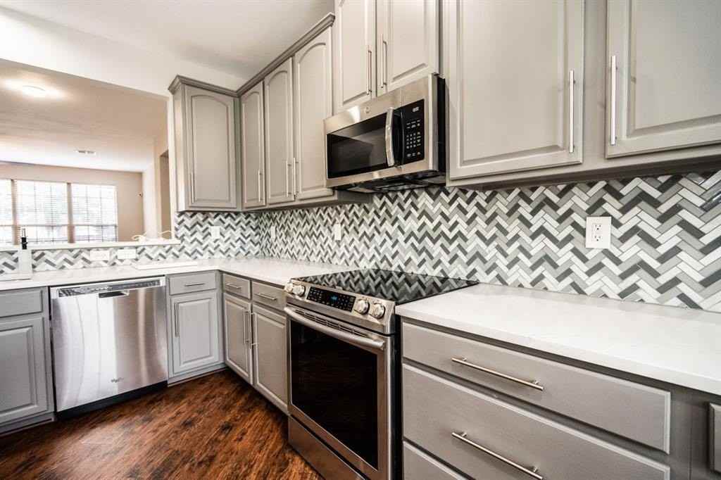 1487 Chase Ln - Photo 3 of 25