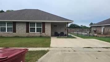 featured image of 905 W 7th St