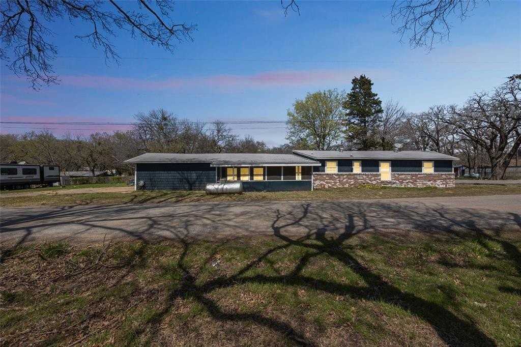 229 Sherman Dr - Photo 2 of 40