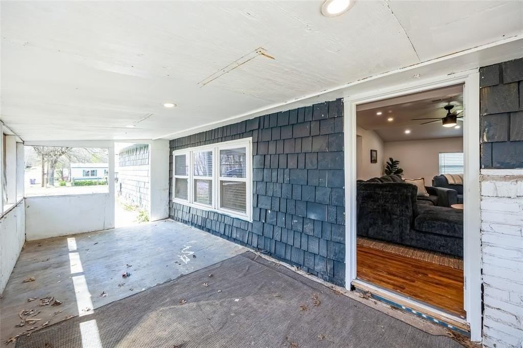 229 Sherman Dr - Photo 4 of 40