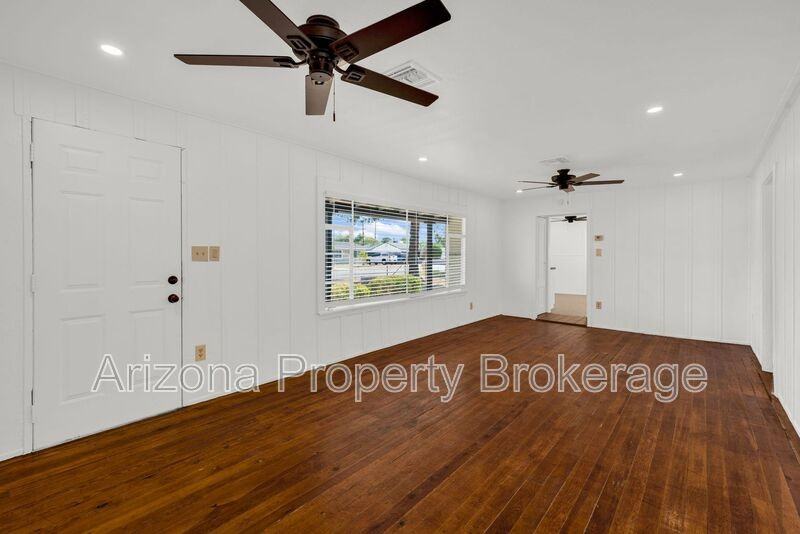 2335 W Morten Ave - Photo 7 of 21