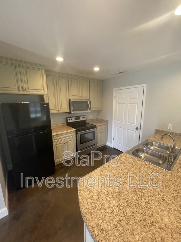 7725 Bethel Road - Photo 4 of 11