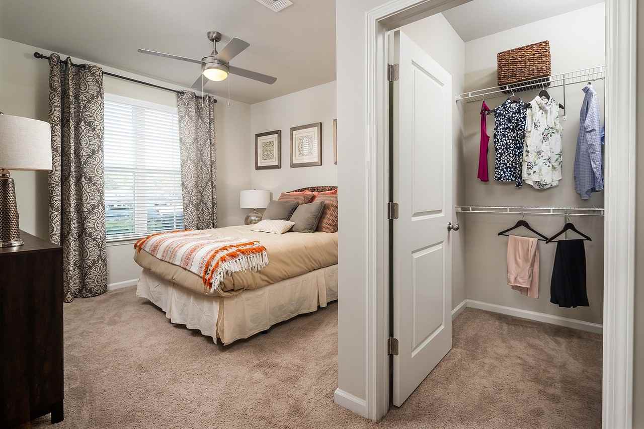 Abberly Market Point Apartment Homes - Photo 5 of 50