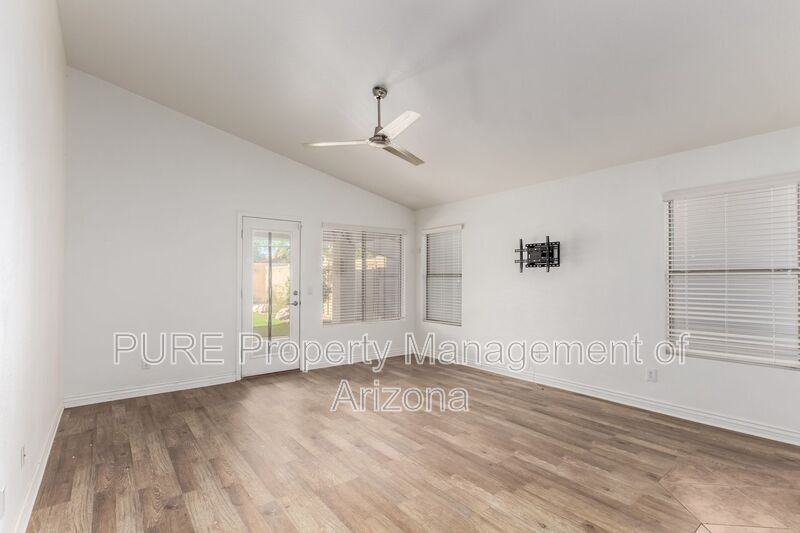 4718 E Mossman Rd - Photo 3 of 17