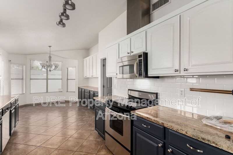 4718 E Mossman Rd - Photo 6 of 17