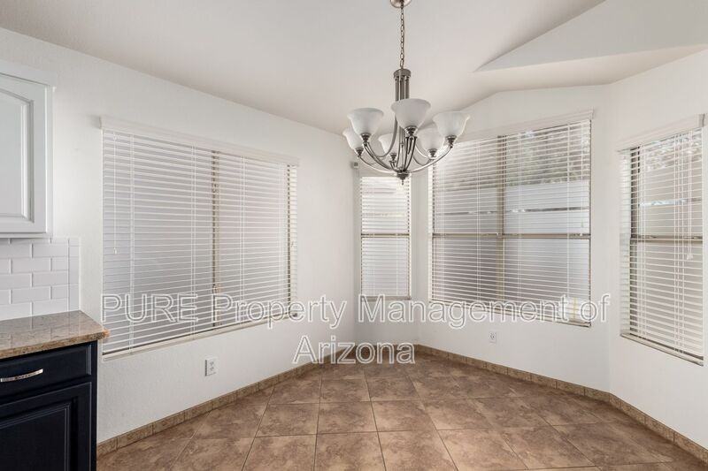 4718 E Mossman Rd - Photo 7 of 17