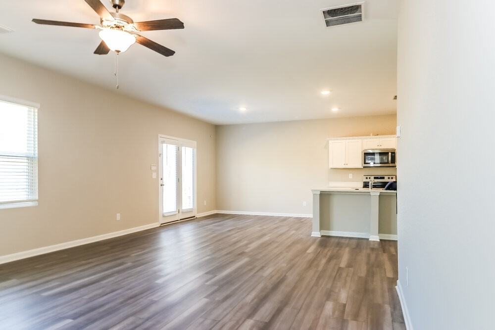 515 Knightsbridge Ln - Photo 7 of 17