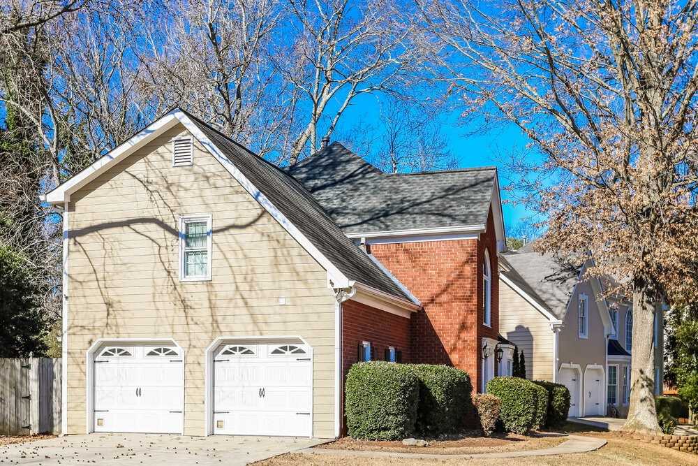 1504 Justin Dr - Photo 4 of 18