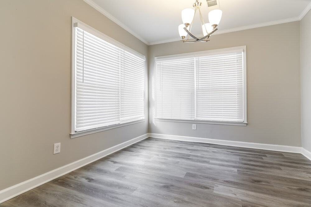 1504 Justin Dr - Photo 7 of 18