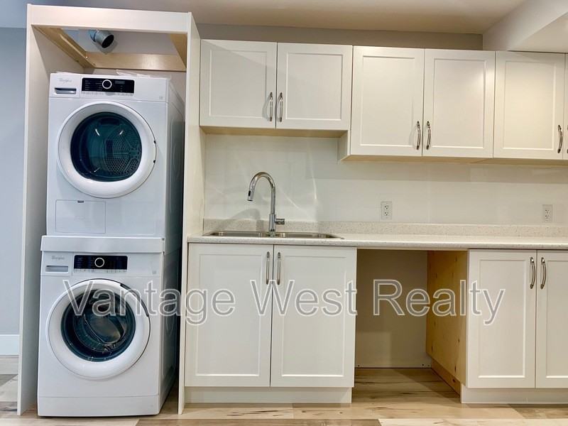 1290 Mine Hill Dr - Photo 3 of 13