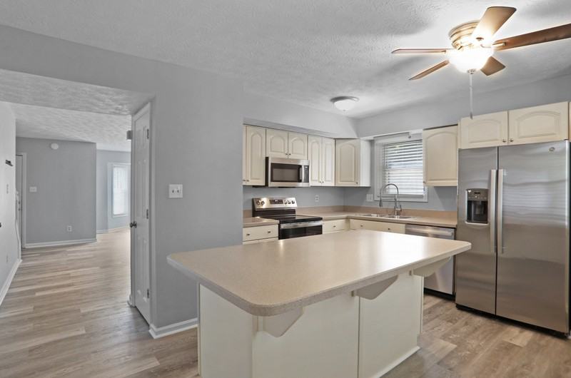 4556 Coopers Creek Pl Se - Photo 4 of 21