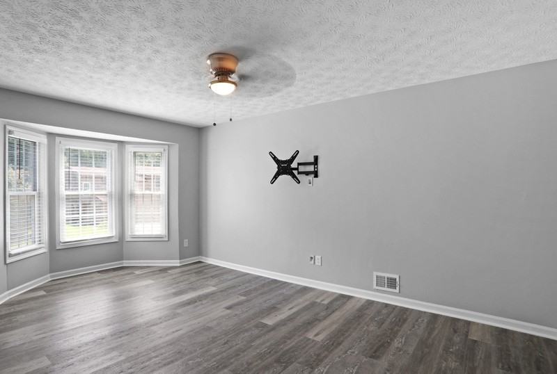 4556 Coopers Creek Pl Se - Photo 7 of 21