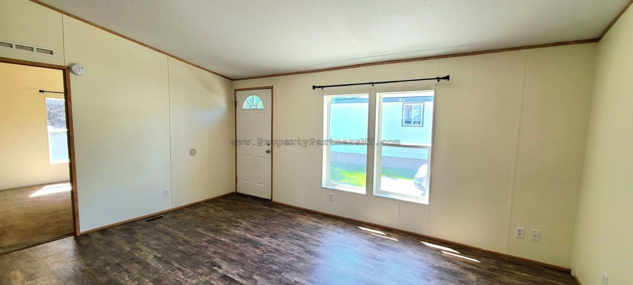 110 Sunlight Ave - Photo 2 of 10