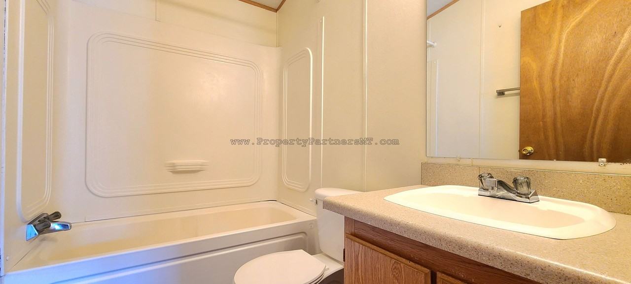 110 Sunlight Ave - Photo 4 of 10