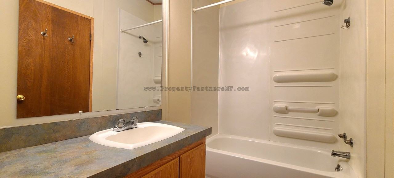 110 Sunlight Ave - Photo 7 of 10