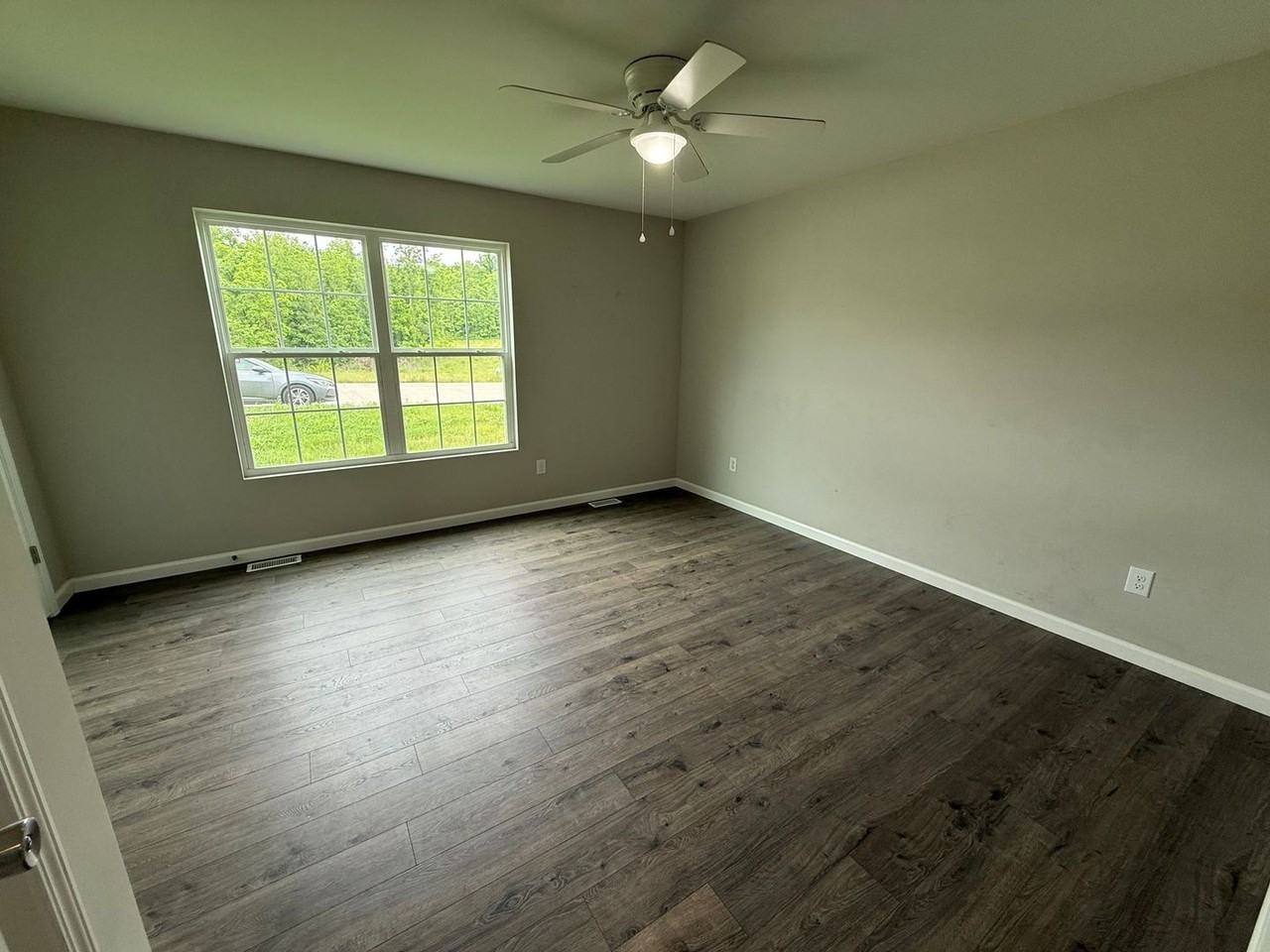 842 Lakeway Dr - Photo 7 of 17