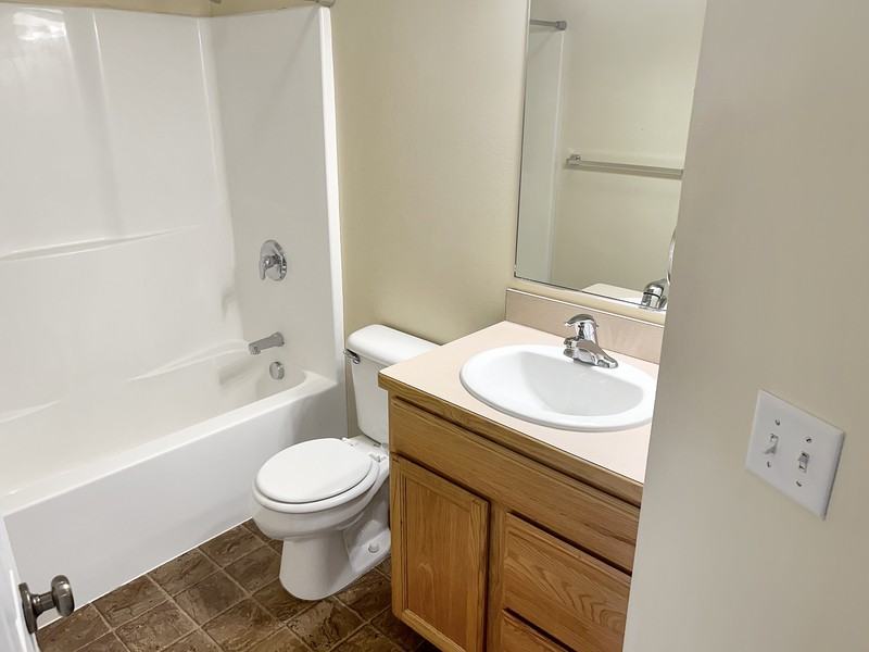 1231 S 5th St W Apt A - Photo 7 of 16