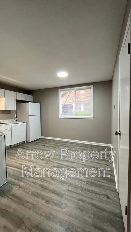 1027 A St #11 - Photo 2 of 12