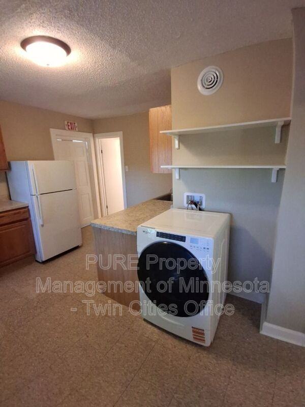 987 Churchill St #2 - Photo 2 of 14