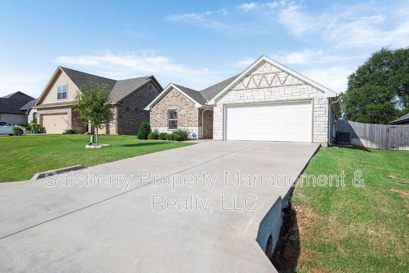 3310 Windcrest Dr - Photo 2 of 28