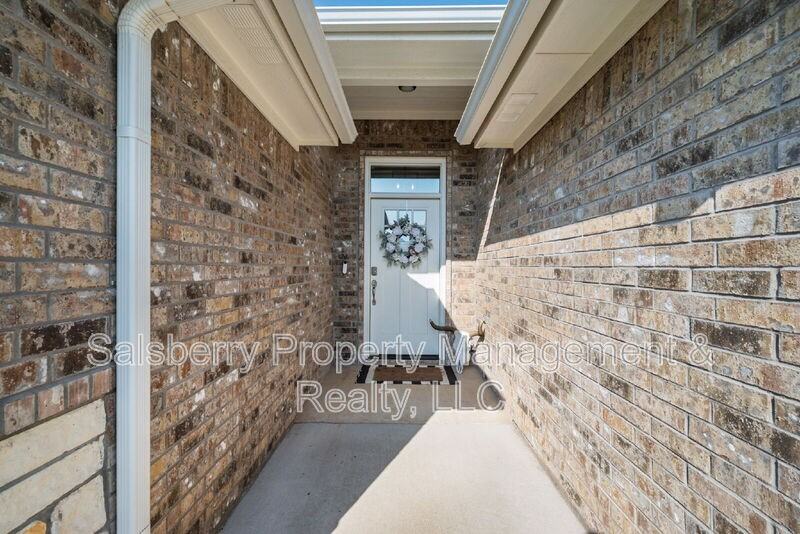 3310 Windcrest Dr - Photo 4 of 28